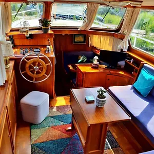  Botel Motor Yacht Amstelle